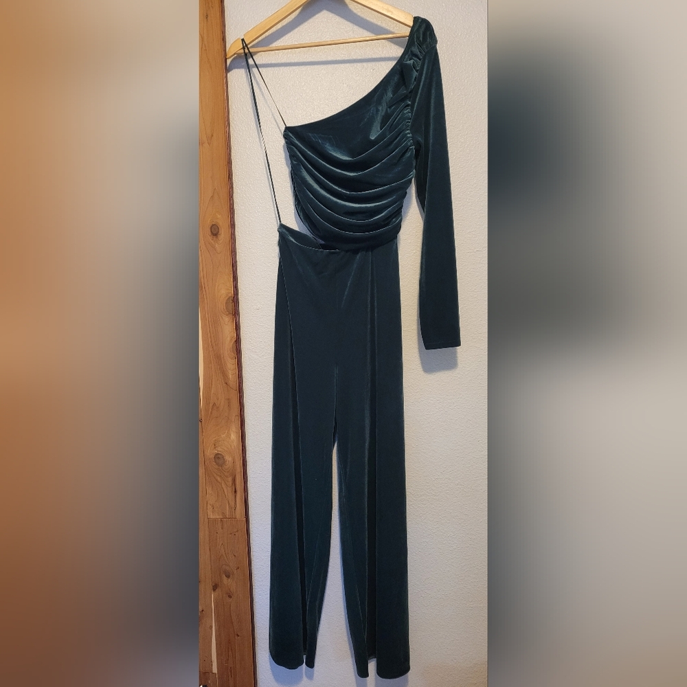 NWT Express Velvet One Shoulder Ruched Cutout Jumpsuit,Emerald Green,Size Small - Picture 5 of 5